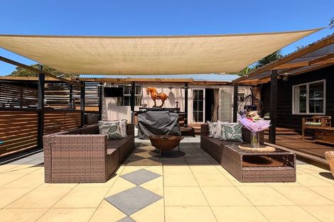 Photo of property in 140 Mako Mako Road, Levin, 5510