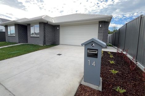 Photo of property in 14 George Yee Place, Taradale, 4112