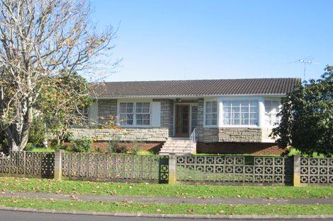 Photo of property in 52 Heybridge Street, Manurewa, Auckland, 2102