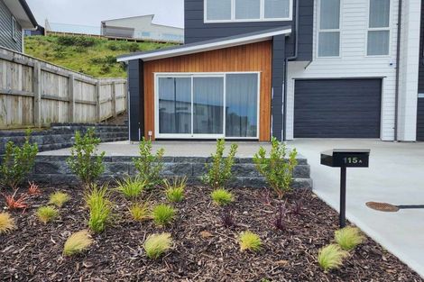 Photo of property in 115a Queen Charlotte Drive, Aotea, Porirua, 5024