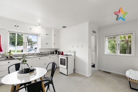 Photo of property in 284 Karori Road, Karori, Wellington, 6012