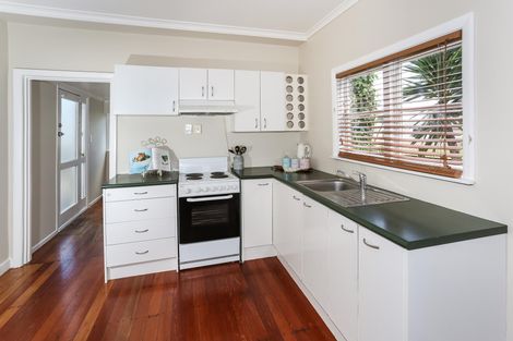 Photo of property in 96 George Street, Tuakau, 2121