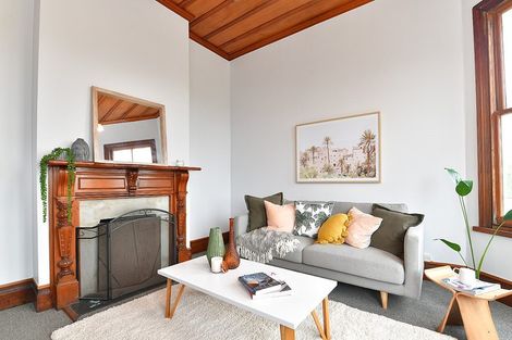 Photo of property in 21 Railway Street, Helensville, 0800