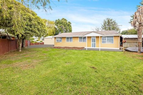 Photo of property in 8 Dosina Place, Flat Bush, Auckland, 2023