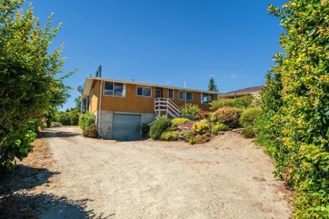 Photo of property in 4 Clematis Court, Wanaka, 9305
