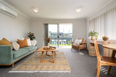 Photo of property in 17a Meeanee Road, Taradale, Napier, 4112