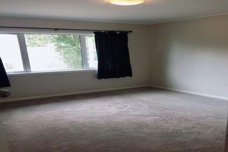 Photo of property in 26 Tawhana Crescent, Red Beach, 0932