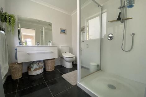 Photo of property in 25 Cresswell Place, Johnsonville, Wellington, 6037