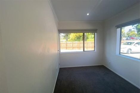 Photo of property in 54 Redoubt Road, Clover Park, Auckland, 2105