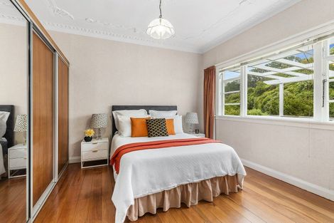 Photo of property in 30 Sunshine Avenue, Karori, Wellington, 6012