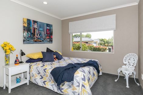Photo of property in 18 Forbury Way, Taradale, Napier, 4112