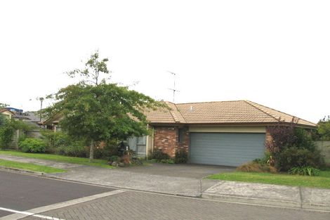 Photo of property in 24 Rush Creek Drive, Westgate, Auckland, 0614