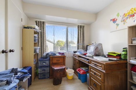 Photo of property in 2b Village Place, Tuakau, 2121