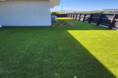 Photo of property in 35 Sabre Street, Papamoa Beach, Papamoa, 3118