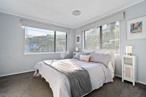 Photo of property in 43a Thatcher Crescent, Crofton Downs, Wellington, 6035