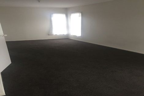 Photo of property in 107 Tidal Road, Mangere, Auckland, 2022