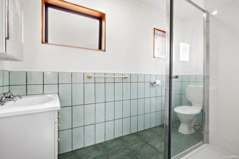 Photo of property in 50 Lakeside Drive, Orewa, 0931