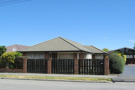 Photo of property in 9 Wittys Road, Avonhead, Christchurch, 8042