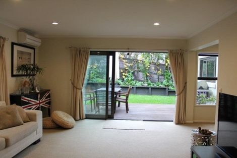 Photo of property in 12 Whitu Street, Khandallah, Wellington, 6035