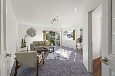 Photo of property in 23 Kiteroa Terrace, Rothesay Bay, Auckland, 0630