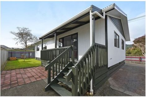 Photo of property in 126 Hewer Crescent, Naenae, Lower Hutt, 5011