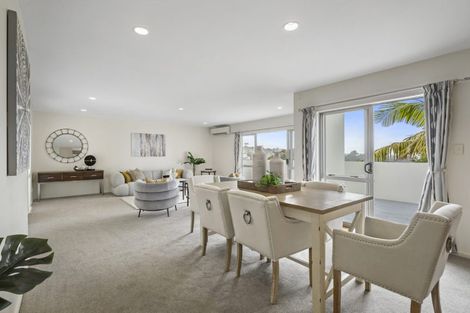 Photo of property in 1/22 Valley Road, Browns Bay, Auckland, 0630