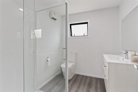 Photo of property in 10 Pyatt Place, Redwood, Christchurch, 8051
