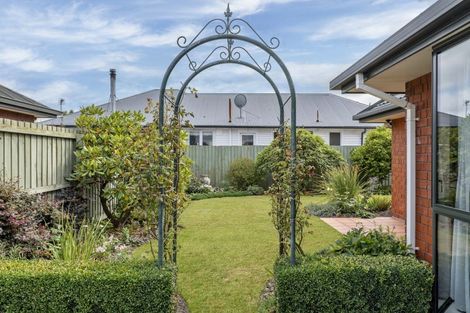 Photo of property in 16 Wentworth Street, Ilam, Christchurch, 8041