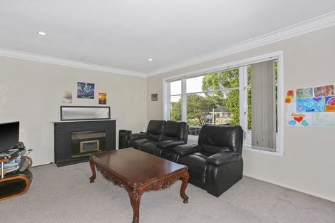 Photo of property in 52 Churchill Avenue, Manurewa, Auckland, 2102