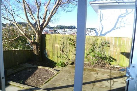 Photo of property in 27f4 Kenwyn Terrace, Newtown, Wellington, 6021