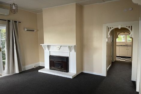 Photo of property in 2 Chaucer Road, Hospital Hill, Napier, 4110