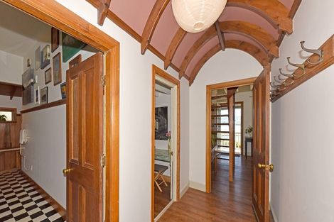 Photo of property in 35 Reserve Terrace, Lyttelton, 8082