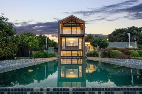 Photo of property in 24 Seacliffe Avenue, Belmont, Auckland, 0622