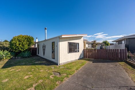 Photo of property in 84 Masefield Avenue, Maraenui, Napier, 4110