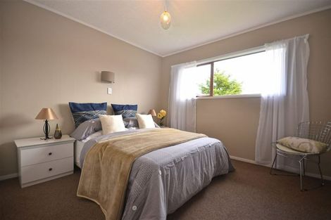 Photo of property in 1a/3 Amberley Avenue, Te Atatu South, Auckland, 0610