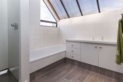 Photo of property in 60 Muir Avenue, Halswell, Christchurch, 8025