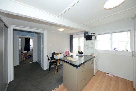Photo of property in 32 Mackworth Street, Woolston, Christchurch, 8062