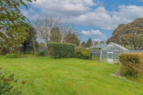 Photo of property in 28 Ormond Street, Woodville, 4920