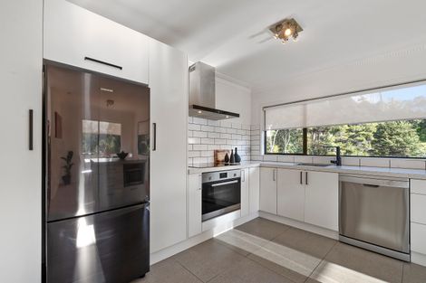 Photo of property in 54 The Avenue, Albany, Auckland, 0632