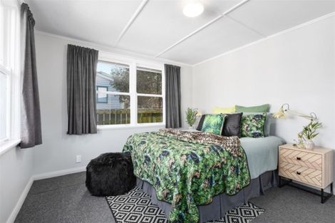 Photo of property in 27 Te Puke Street, Titahi Bay, Porirua, 5022