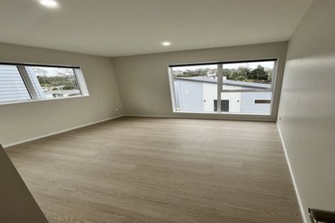 Photo of property in 28d Halberg Street, Glenfield, Auckland, 0629