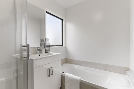 Photo of property in 91 Santiago Crescent, Unsworth Heights, Auckland, 0632