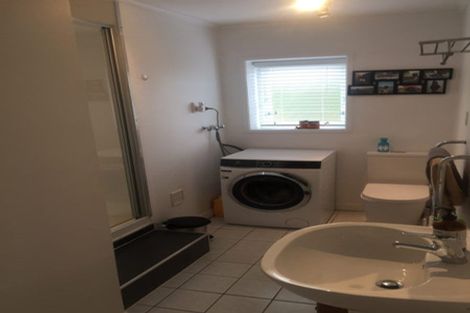 Photo of property in 1/1 Sylvan Park Avenue, Milford, Auckland, 0620