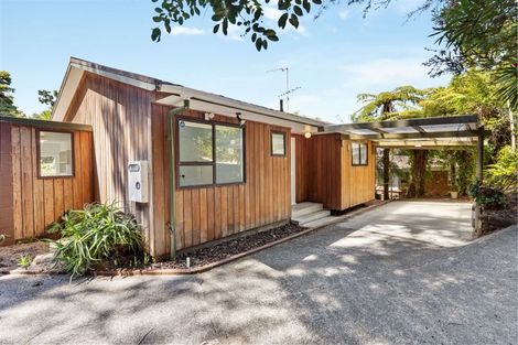Photo of property in 1/8 Odette Road, Totara Vale, Auckland, 0629
