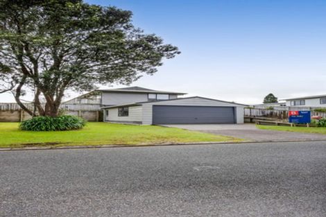 Photo of property in 10 Aratapu Street, Waitara, 4320