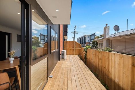 Photo of property in 30u2 Cameron Road, Hamilton East, Hamilton, 3216