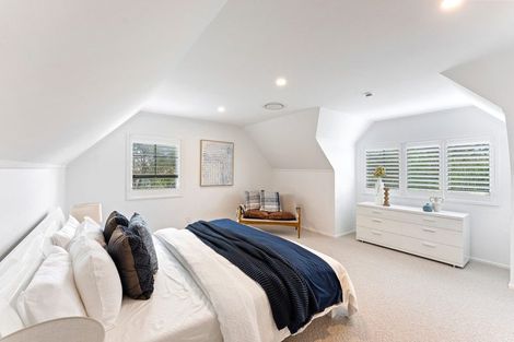 Photo of property in 5 Lavinia Grove, Waikanae Beach, Waikanae, 5036