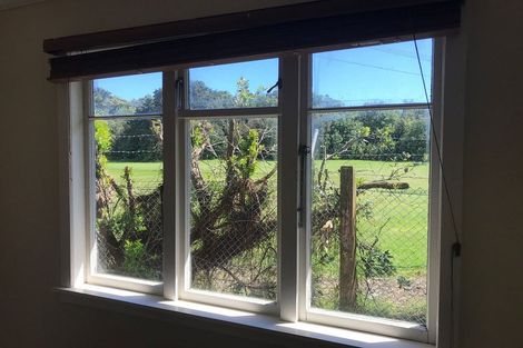 Photo of property in 39 Paritutu Road, Spotswood, New Plymouth, 4310