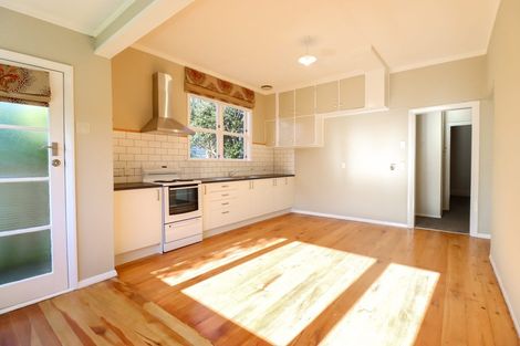 Photo of property in 24 Aroha Street, Takaro, Palmerston North, 4410