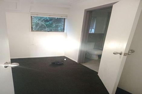 Photo of property in 16 Valhalla Drive, Beach Haven, Auckland, 0626